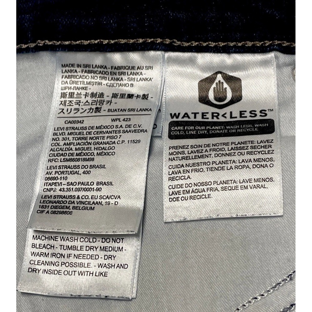 Levi's Classic Bootcut Dark Wash Jeans Mid Rise Women's Size 18W - Picture 10 of 14